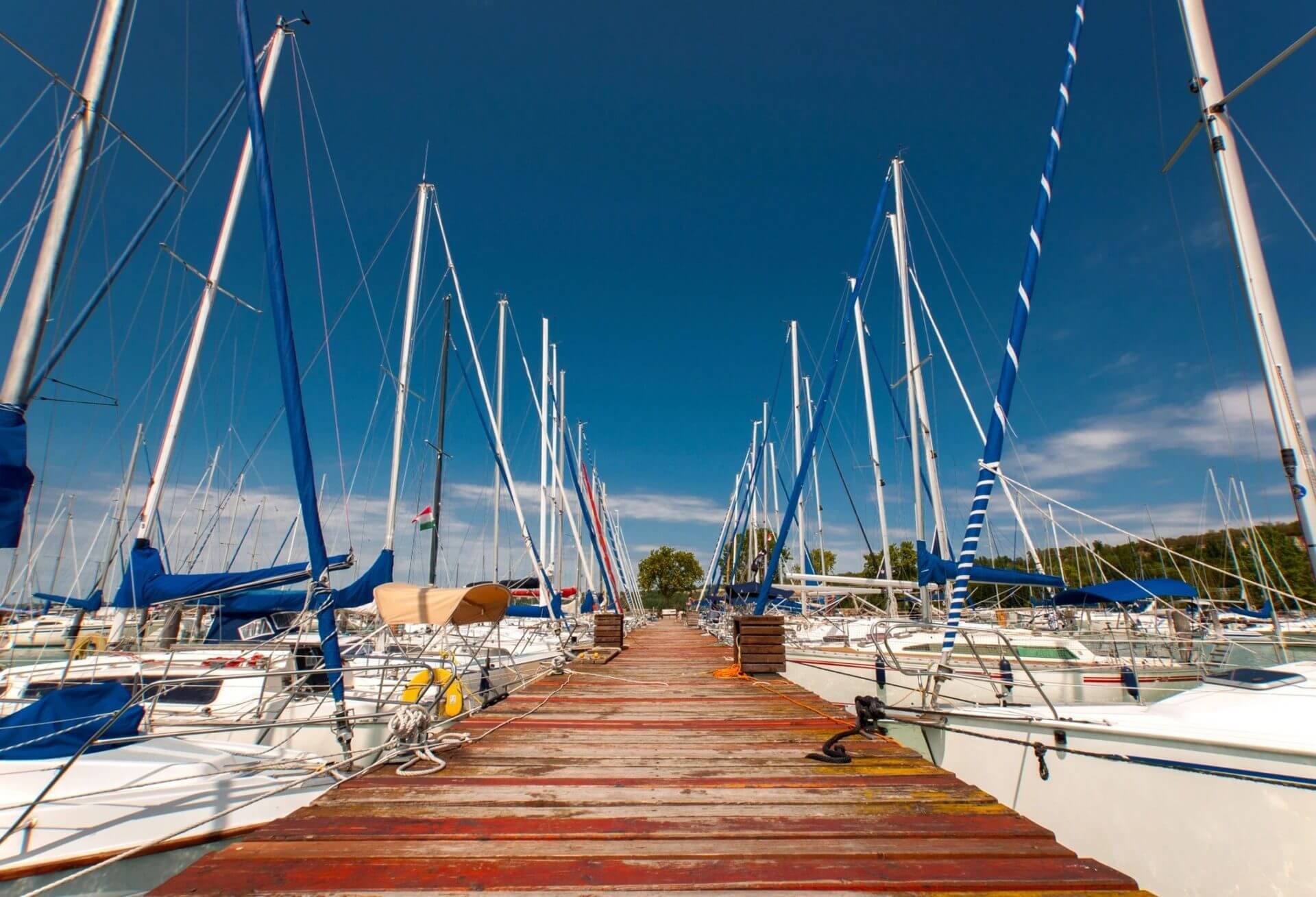 4 Entry Level Yacht Jobs That Do Not Require Prior Experience 4-entry-level-yacht-jobs-that-do-not-require-prior-experience